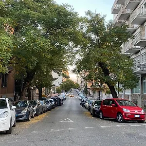 https://melanias-green-house.it-romehotels.com